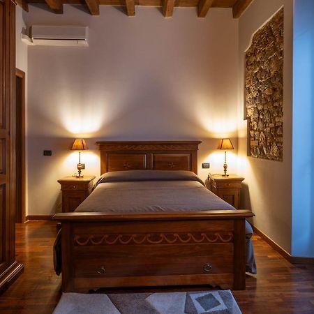 Napule...E Apartments Peschiera del Garda Eksteriør billede