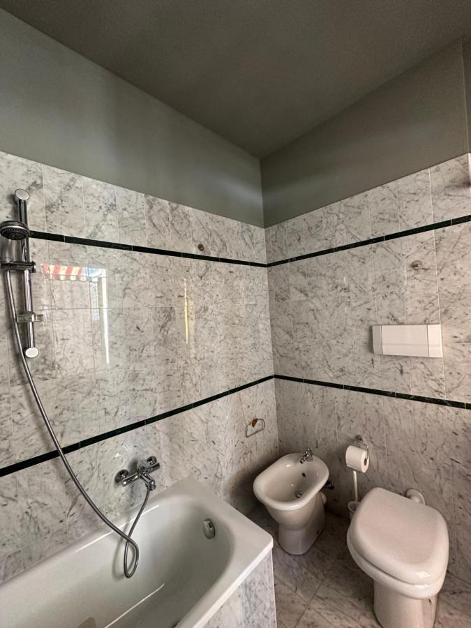 Napule...E Apartments Peschiera del Garda Eksteriør billede