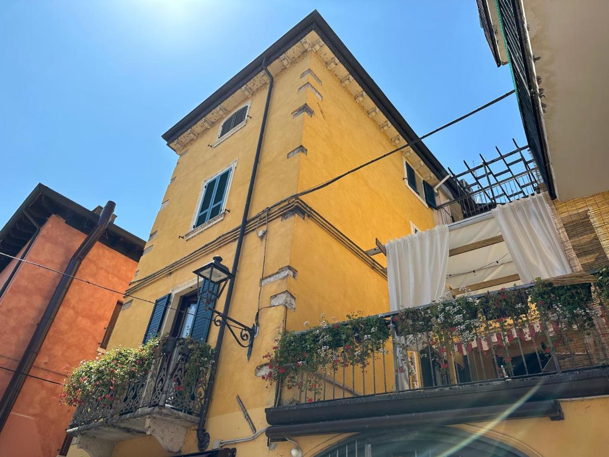 Napule...E Apartments Peschiera del Garda Eksteriør billede