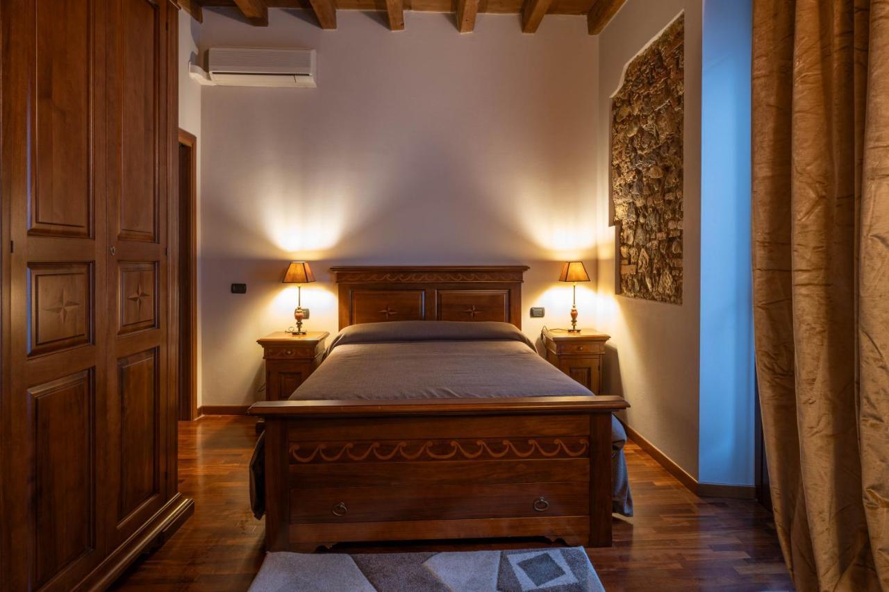 Napule...E Apartments Peschiera del Garda Eksteriør billede